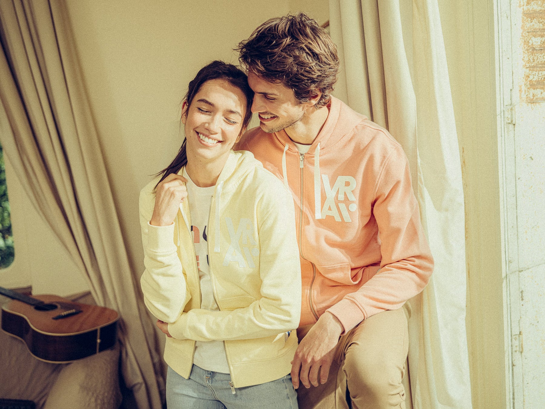 Sweat zippé corail