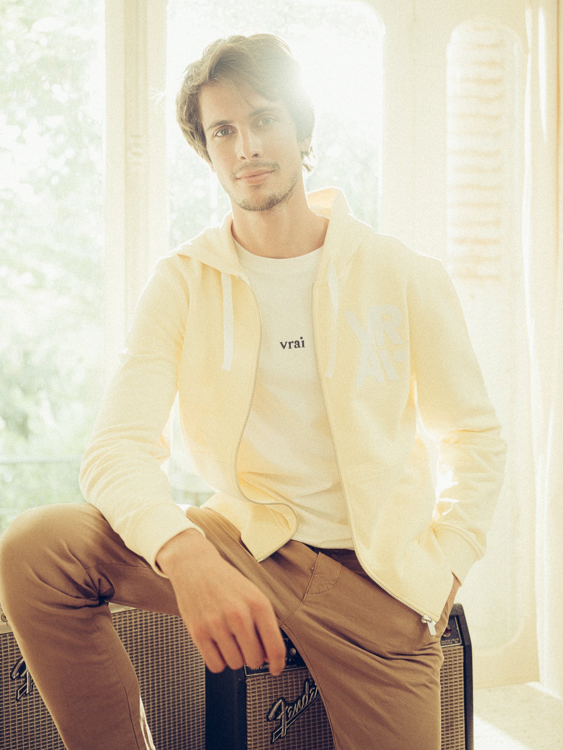 Sweat zippé vanille