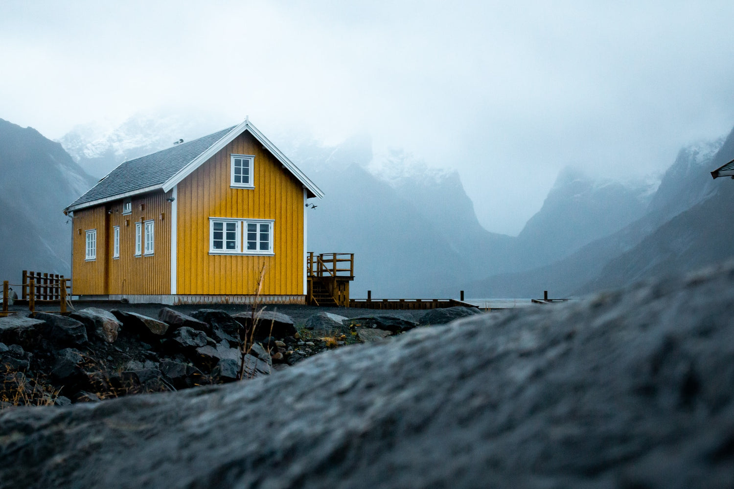 15 idées pour voyager de chez soi